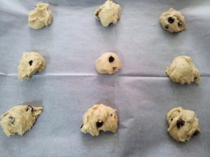 הכנת עוגיות שוקולד צ'יפס