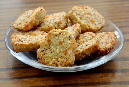 עוגיות פרמז'ן וחרדל