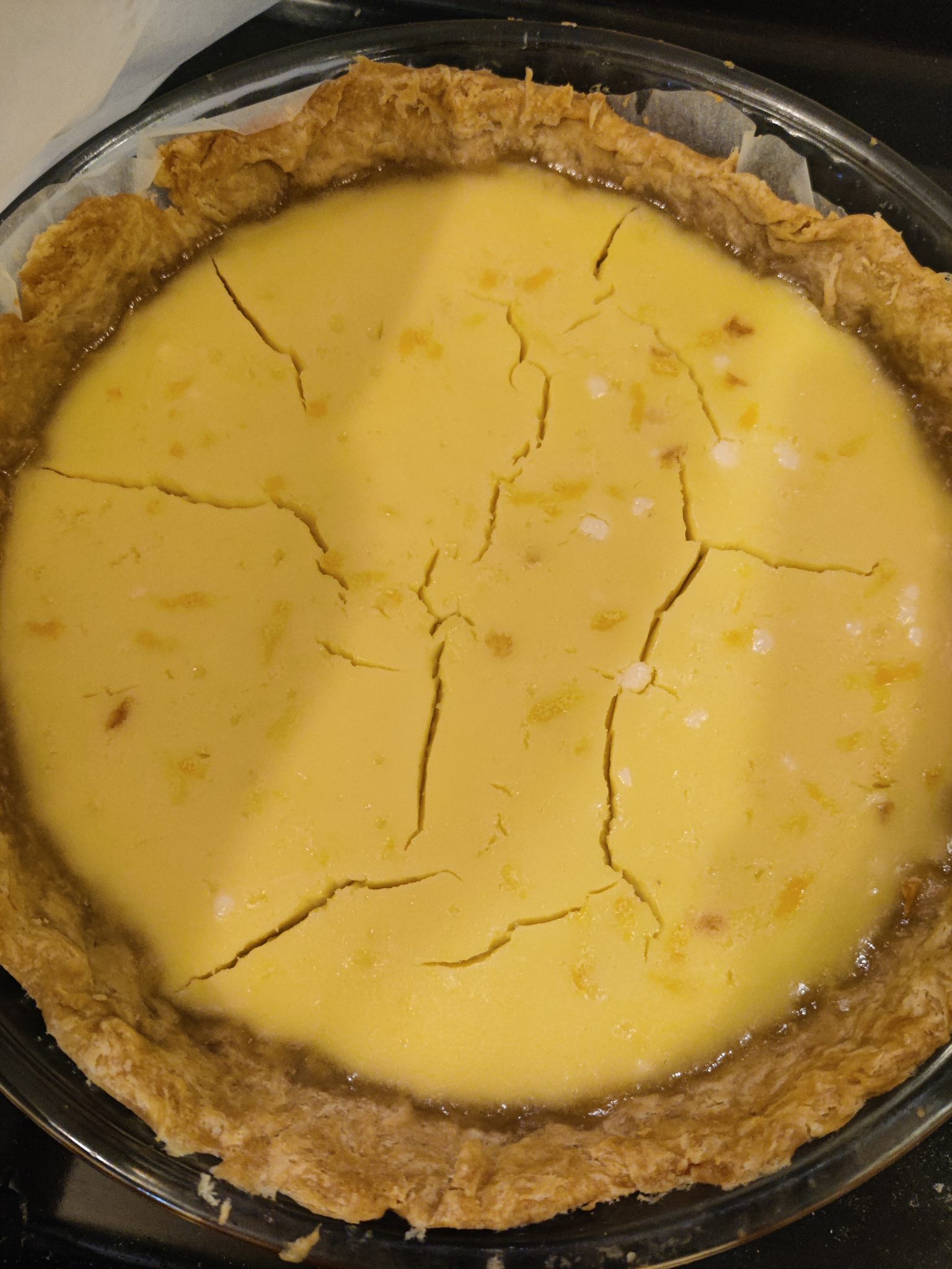 העוגה נסדקה/ התבקעה