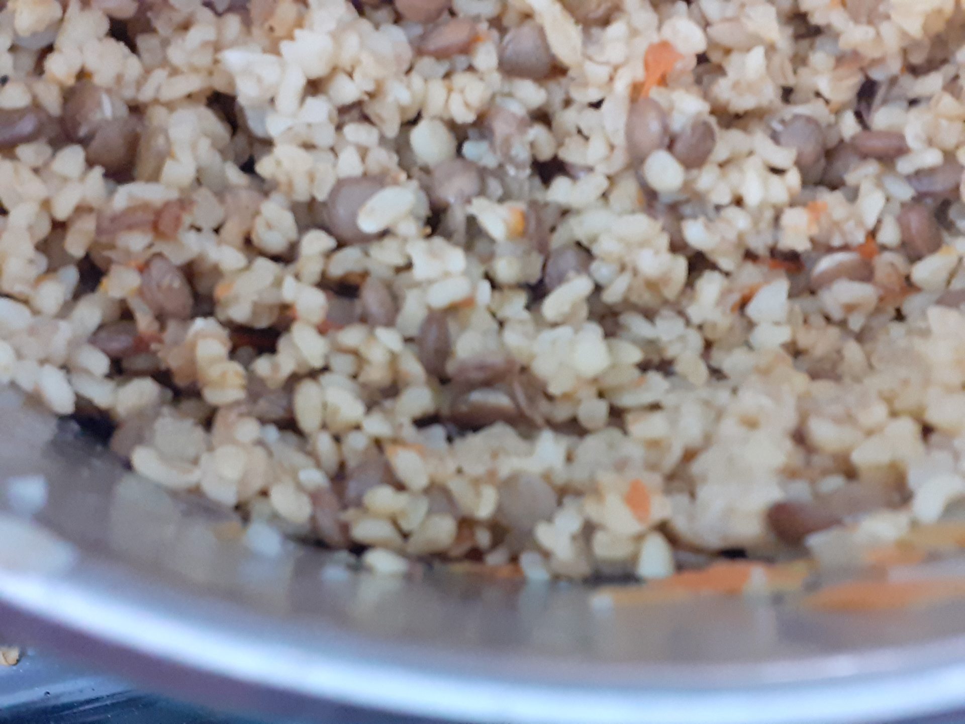 בורגול עם עדשים וגזר