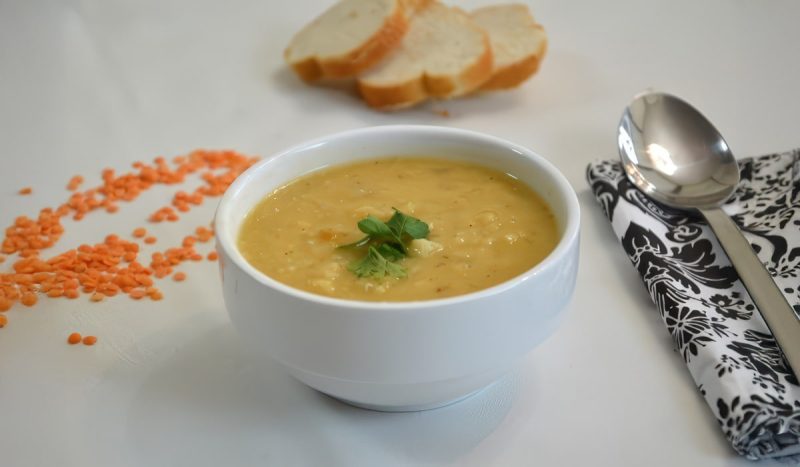 מרק עדשים כתומות בקלי קלות מתכונים ב10 דקות