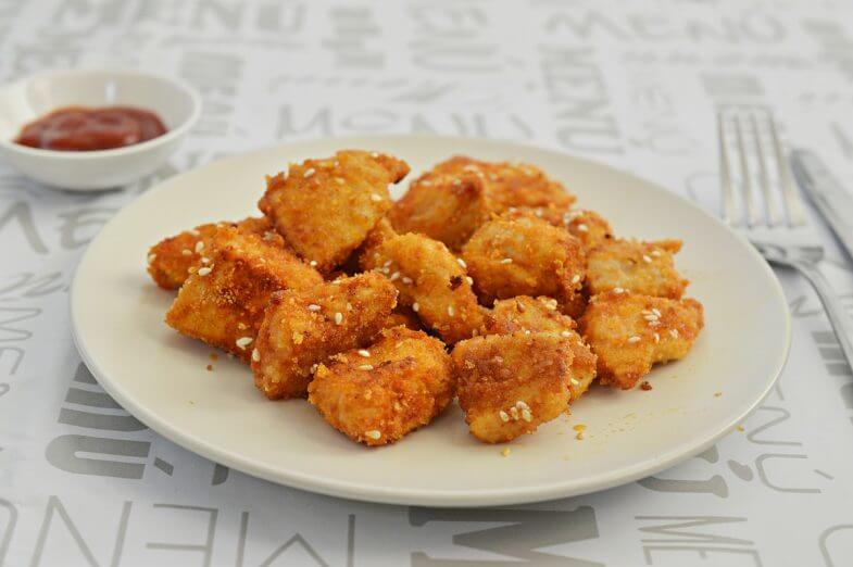 קוביות עוף בציפוי