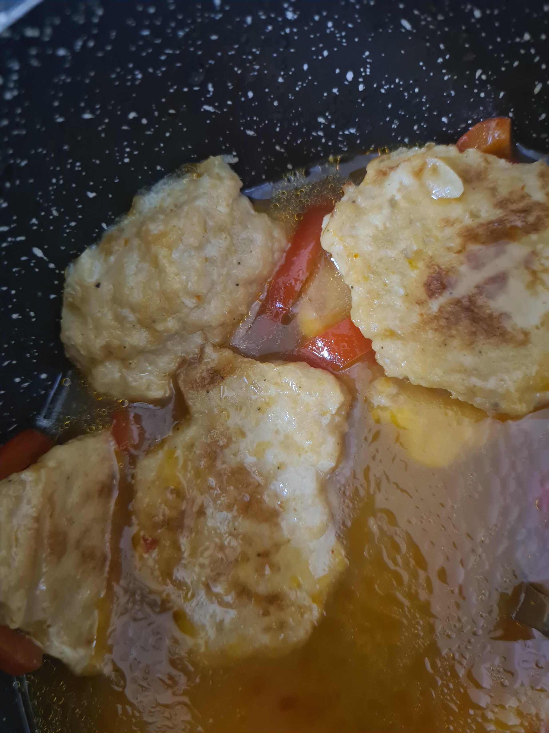 כדורי עוף ברוטב דבש וצ'ילי