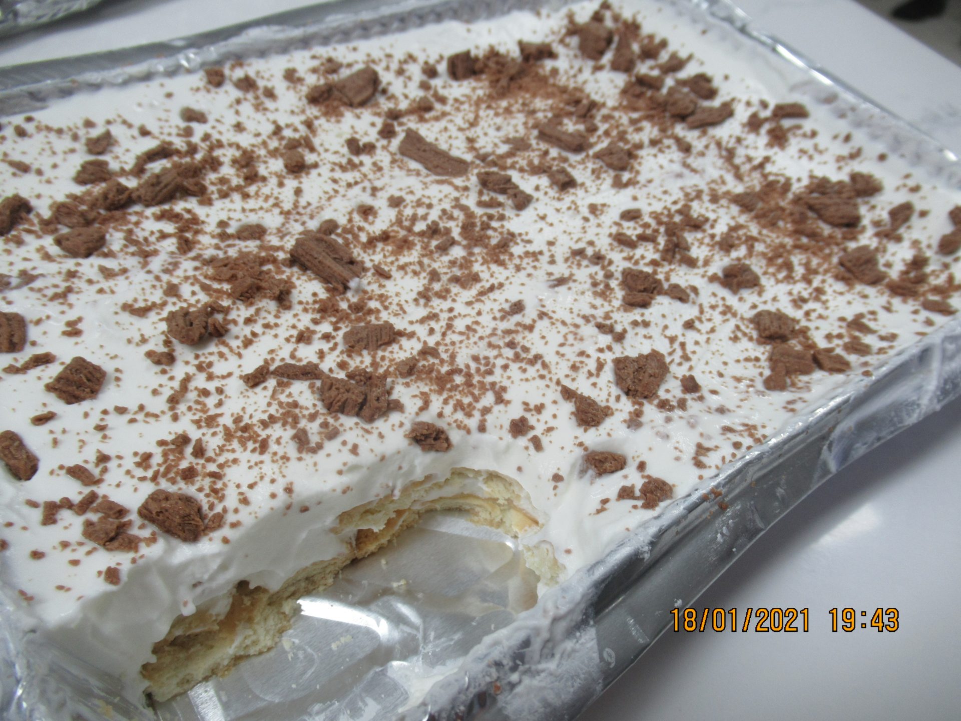 עוגת גבינה וביסקוויטים