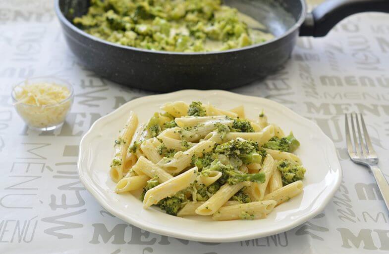פסטה ברוטב ברוקולי ושמנת