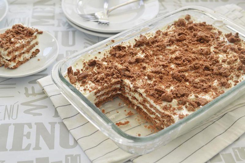 עוגת גבינה וביסקוויטים עם מקופלת מפוררת הכי טעימה שיש