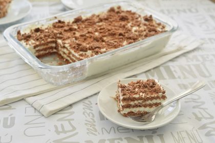 עוגת גבינה וביסקוויטים