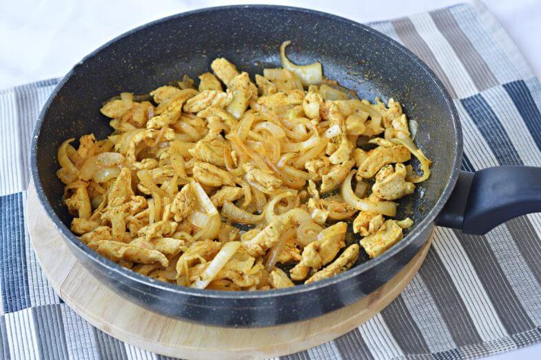 חזה עוף עם בצל