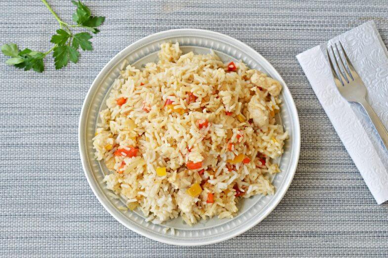 אורז עם פלפלים וחזה עוף