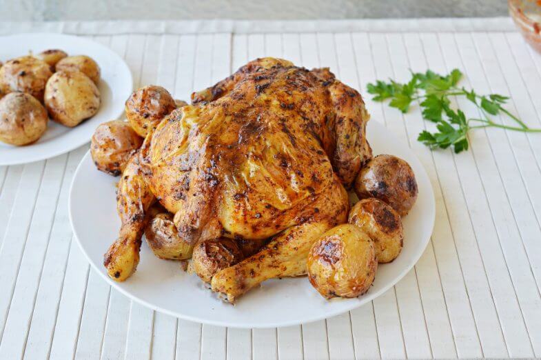 עוף שלם צלוי בתנור