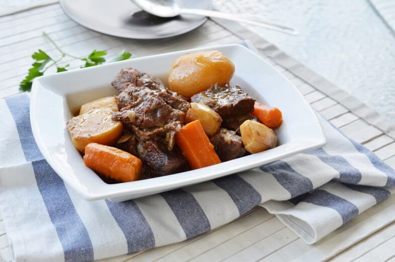 בשר עם ירקות שורש