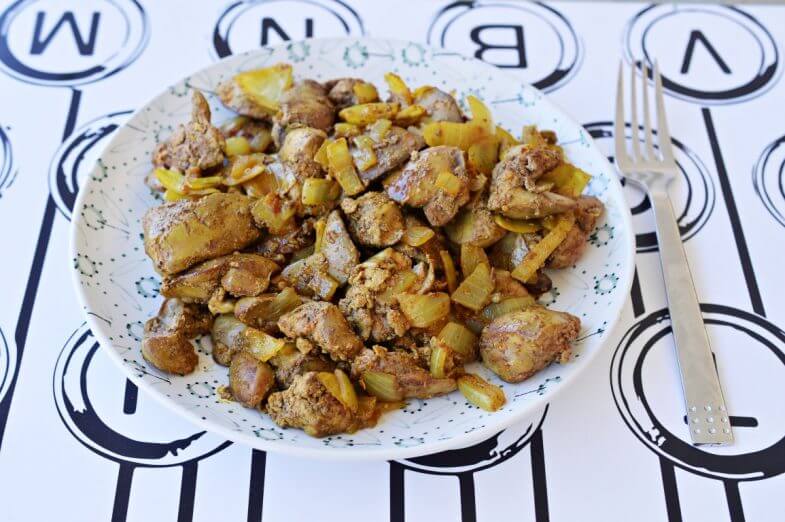 כבד עוף עם בצל