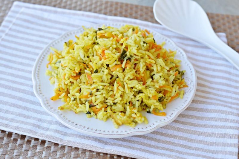 אורז עם עשבי תיבול וגזר