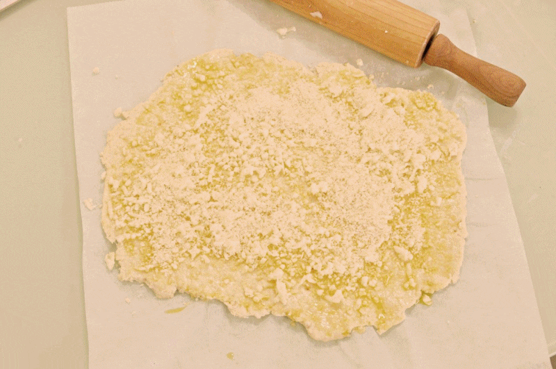 שבלולי גבינה ושום