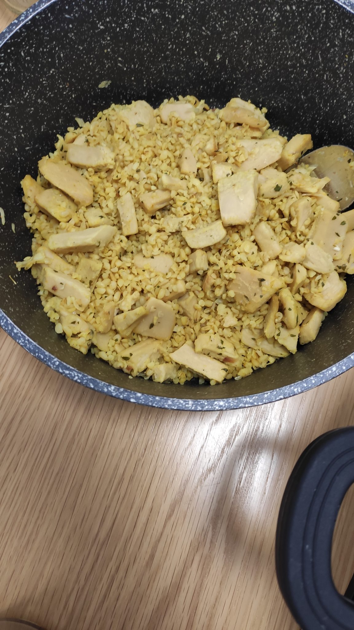 בורגול עם פרגיות