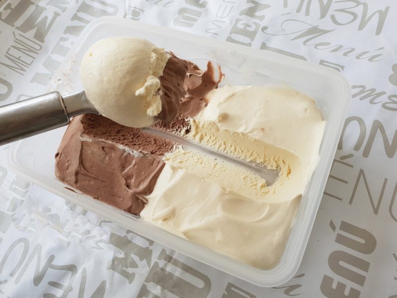 גלידת שוקו וניל