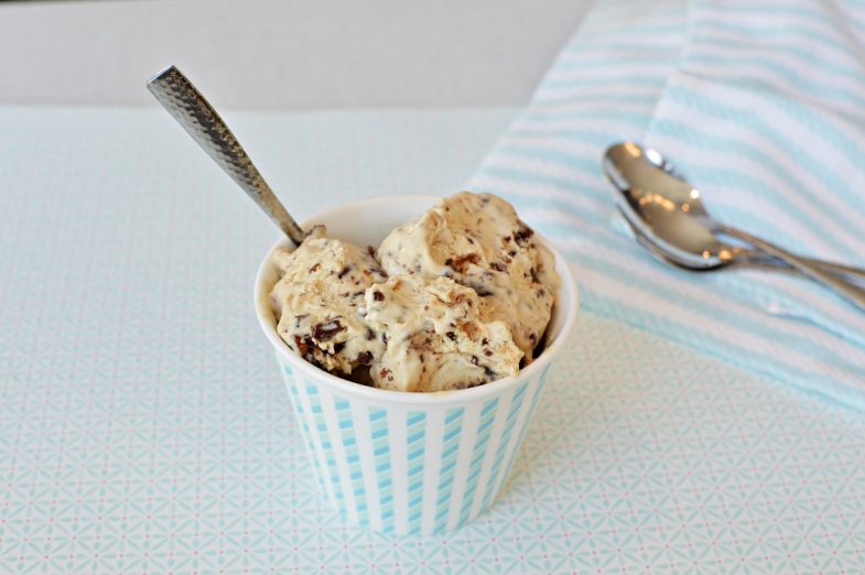 גלידת קפה ופקאן