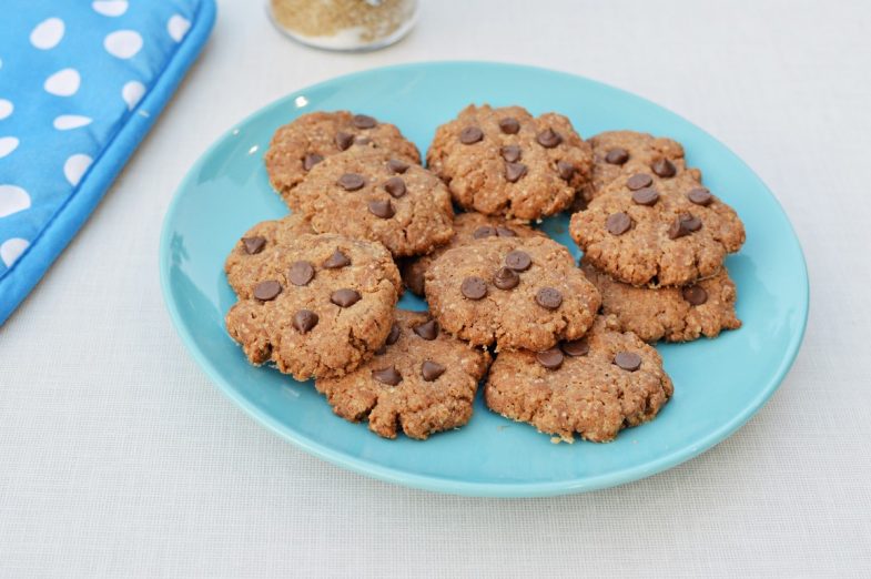 עוגיות טחינה ושוקולד