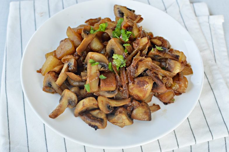 תבשיל פטריות וקולורבי