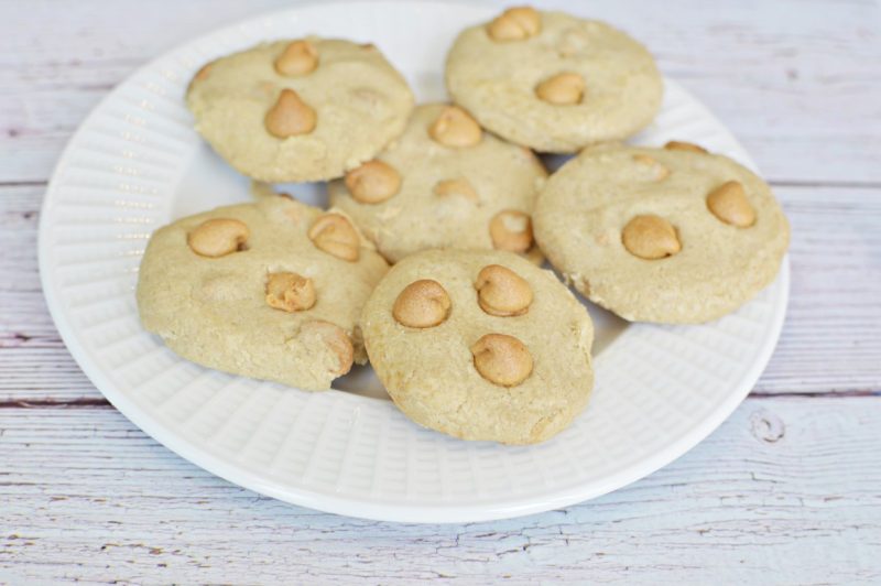 עוגיות טחינה ושוקולד צ'יפס