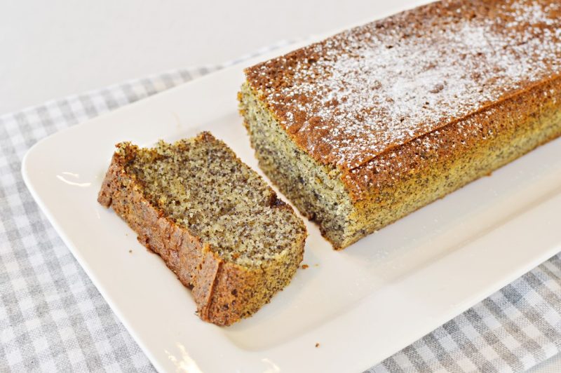 עוגת פרג ויוגורט