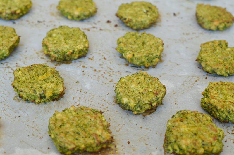 לביבות ברוקולי וחומוס