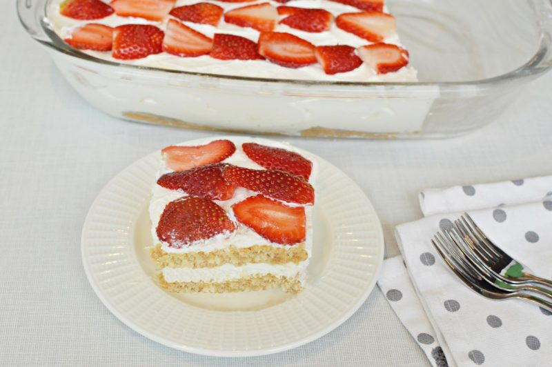 עוגת גבינה עם תותים