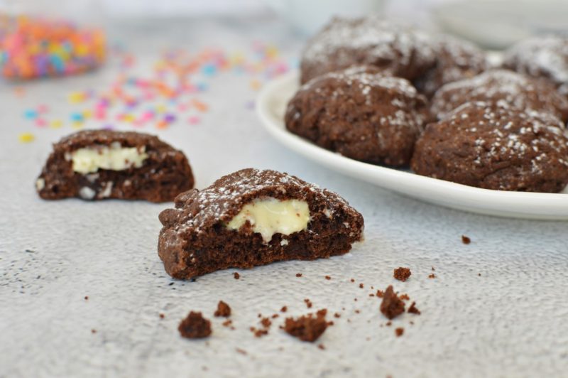 עוגיות אמסטרדם שוקולד ומילוי שוקולד לבן הכי טעים שיש