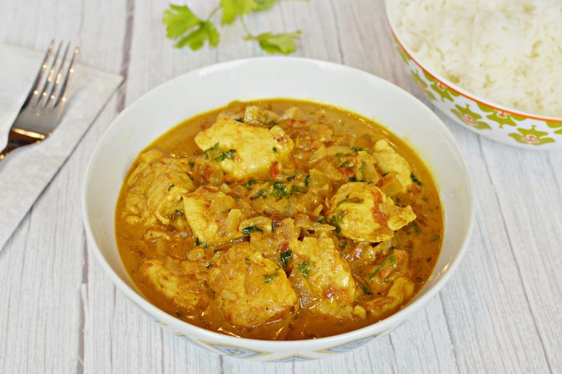 עוף ברוטב קארי