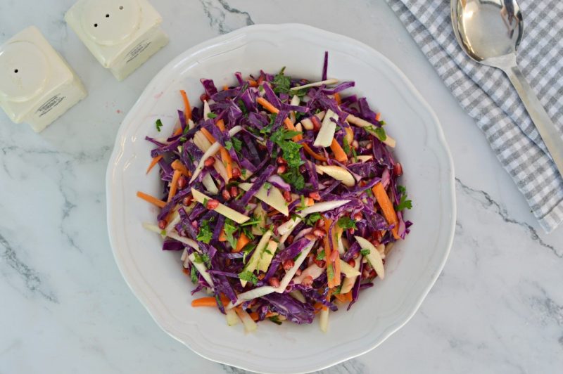 סלט רימונים צבעוני