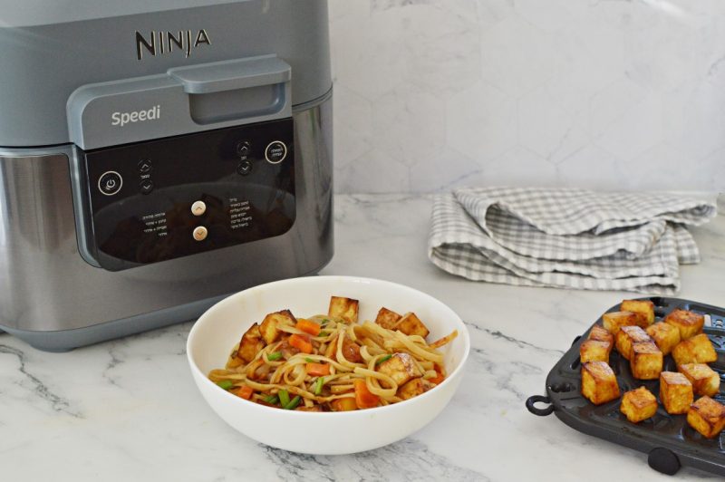 נודלס וטופו בנינג'ה