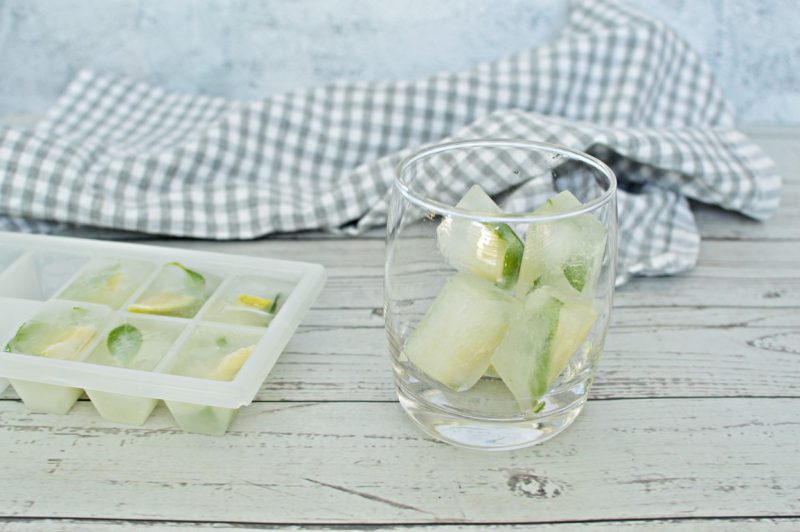 קוביות קרח לימון ונענע