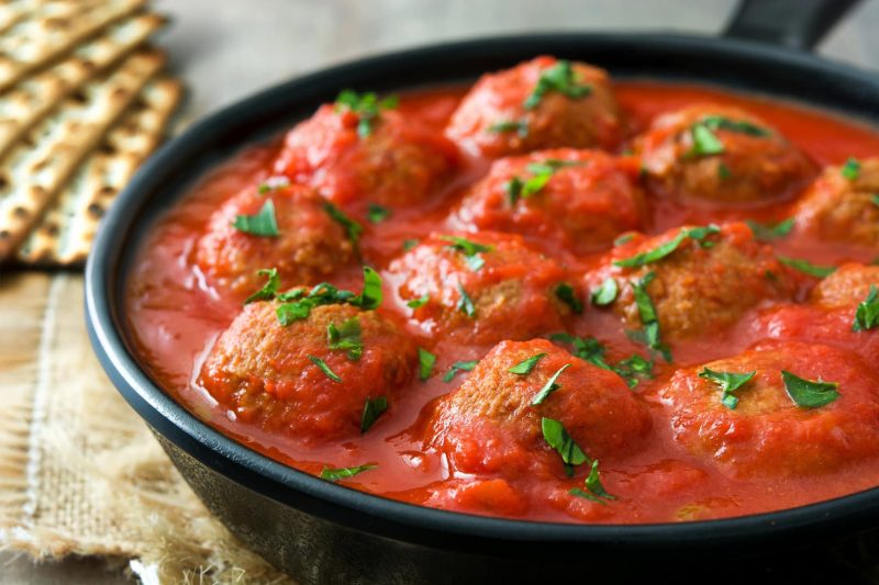 קציצות בשר לפסח ברוטב עגבניות מתקתק