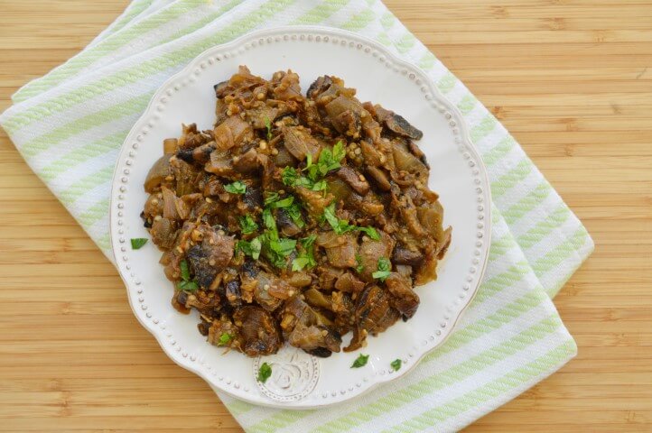 סלט חצילים ופטריות לשבת מתכונים ב10 דקות