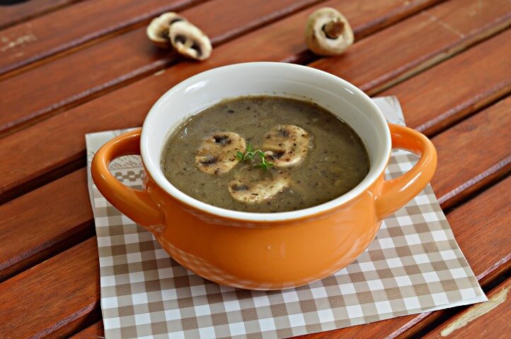 מרק פטריות חורפי מתכונים ב10 דקות