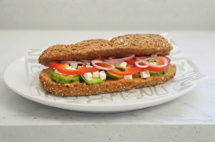 כריך אבוקדו ובולגרית